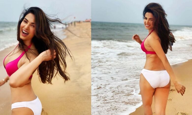 Sonal Chauhan Photos